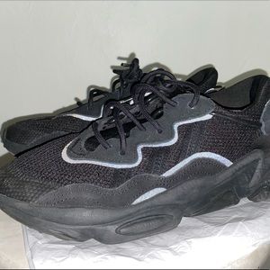 Osweega Adidas Sneakers Men’s 8 Women’s 9.5/10 BLK